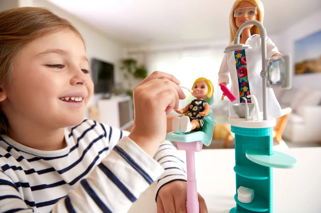 Barbie Zahnärztin-Puppe (blond) Und Spielset – Bild 6