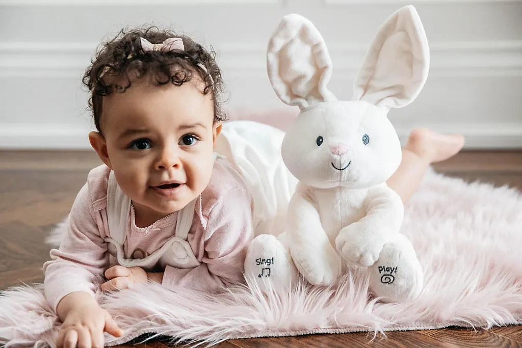 AMIGO Spiel Freizeit GmbH Flora Das HĂ€schen 30,5cm 0 0 STK â Bild 3