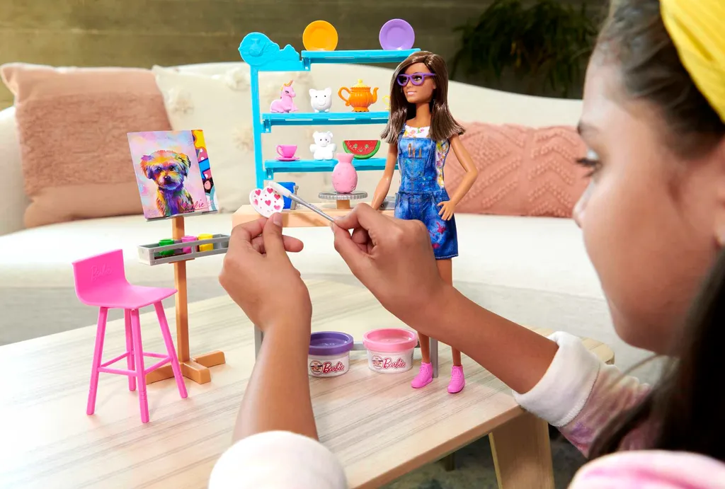 Barbie Wellness Kunst- & Kreativ-Atelier, Barbie-Puppe (ca. 30 Cm), über 25 Kreative Zubehörteile Für Töpfern Und Malerei, Für Kinder Von 3 Bis 7 Jahren – Bild 2