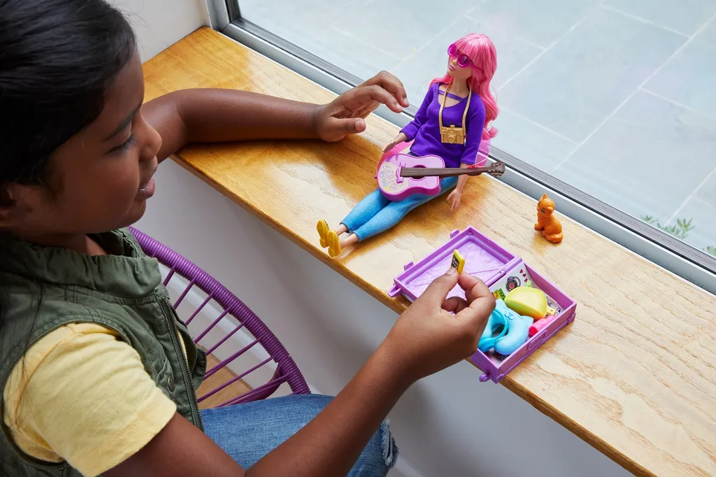 Barbie Travel Puppe (pink) Und Zubehör – Bild 8