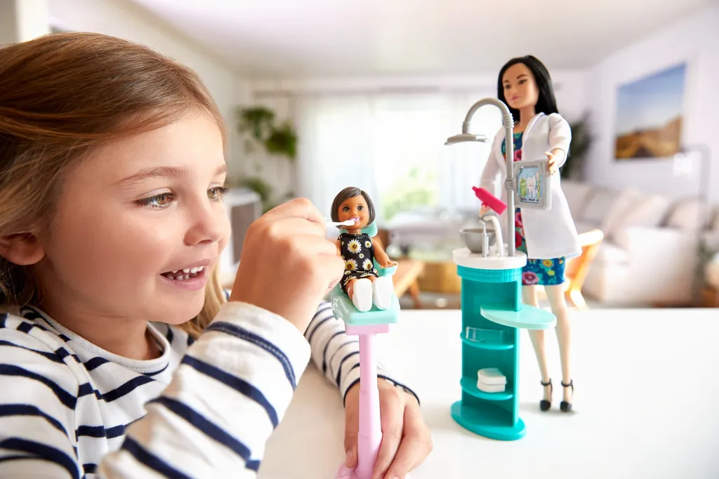 Barbie Zahnärztin-Puppe (brünett) Und Spielset – Bild 5