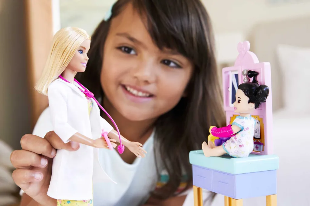 Barbie Kinderärztin Puppe (blond), Spielset Mit Kleinkind – Bild 5