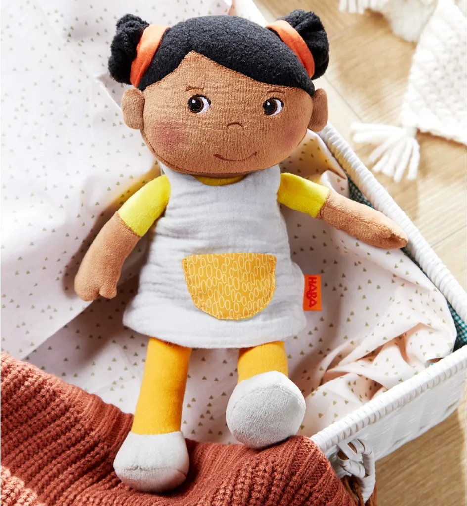 HABA Kuschelpuppe Jada, Stoffpuppe, Plüschpuppe, Puppe, Ab 6 Monaten, 306306 – Bild 4
